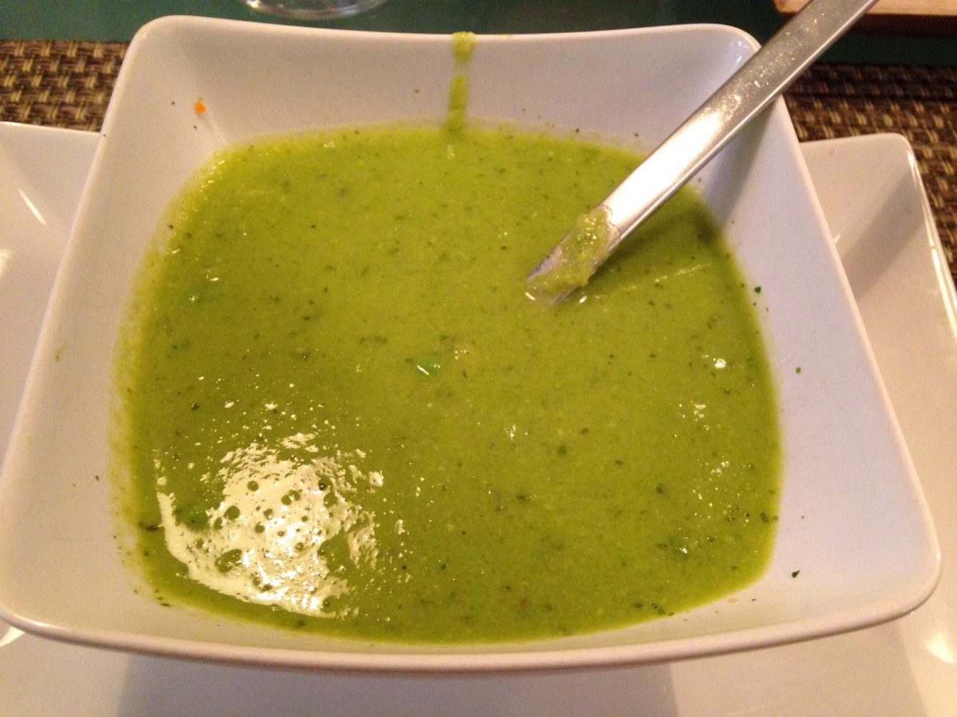 Erbsensuppe mit Minze