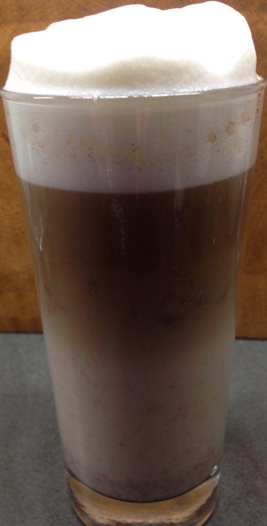 Ingwer Chai Latte mit Kardamom, Zimt, Vanille und Kakao
