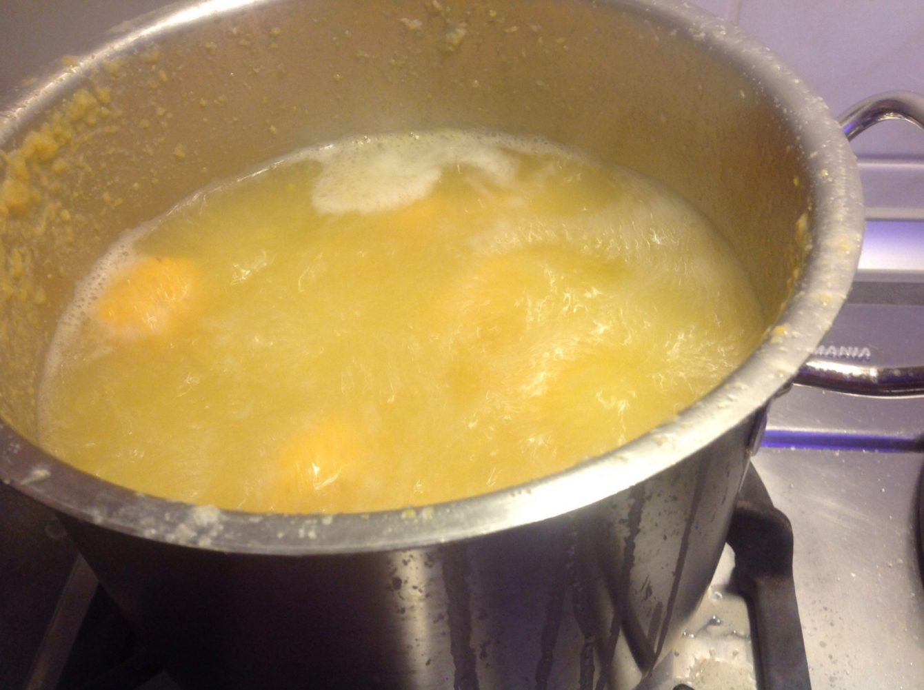 Süßkartoffel Gnocchi In Salzwasser kochen