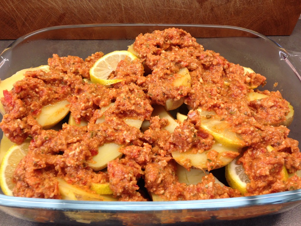 Gebackene Zitronen Za'atar Kartoffeln mit Tomatenpesto