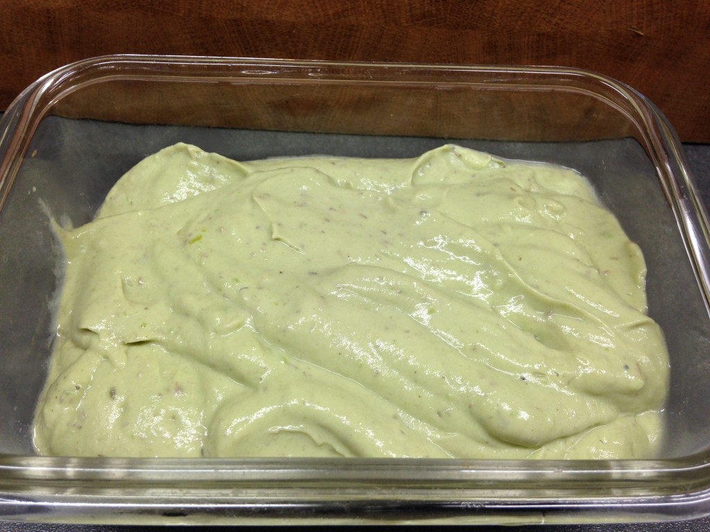 Avocado Dip mit Joghurt und Sesam