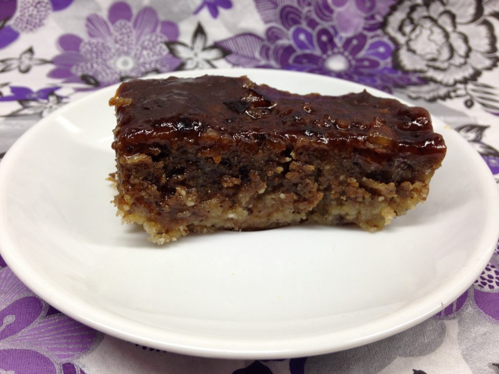 Mohnkuchen mit Mandelboden und Dattel Cashew Mohnpaste, vegan, glutenfrei