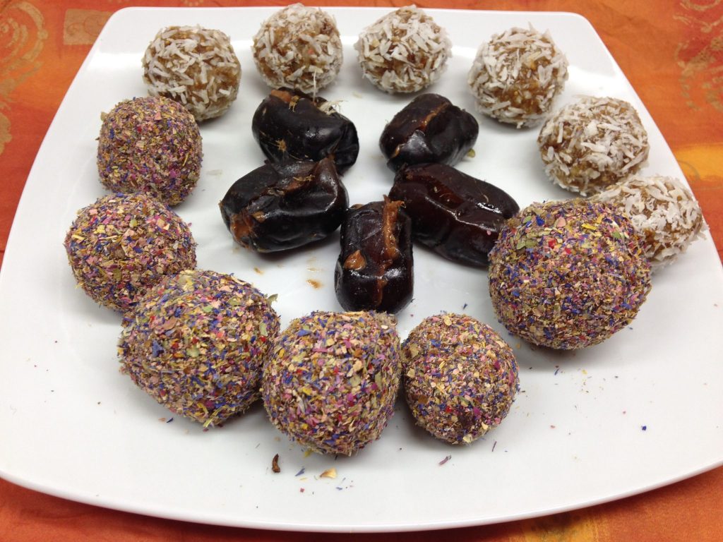 Energiebällchen Trüffel und Dattel Konfekt