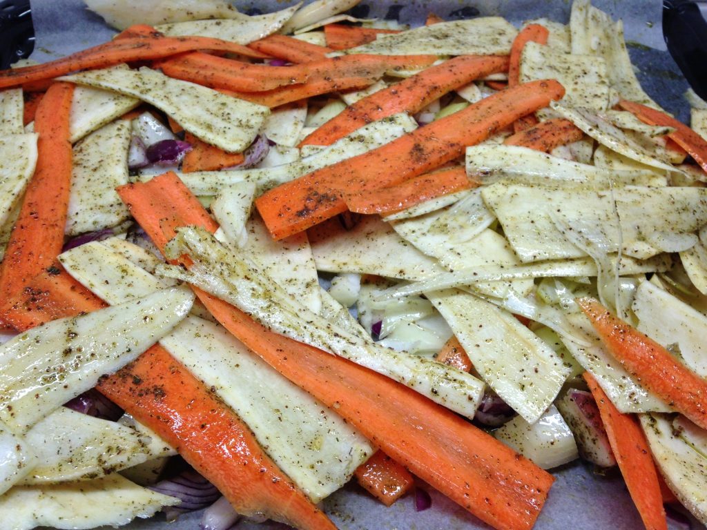 Geröstete Petersilienwurzeln mit Möhren und Za'atar 