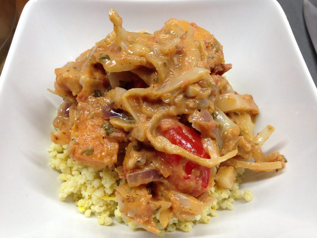 Afrikanischer Kürbis Eintopf mit Erdnuss und Chili