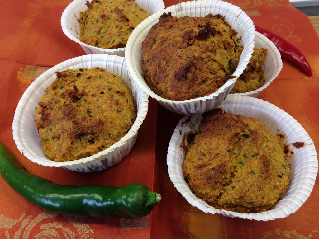 Süßkartoffel Muffins mit Chili und Kräutern