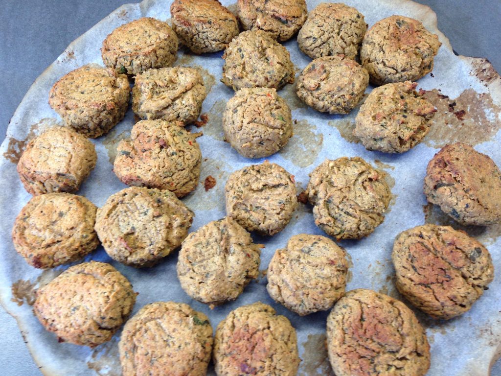 Blumenkohl Bohnen Mandel Falafel