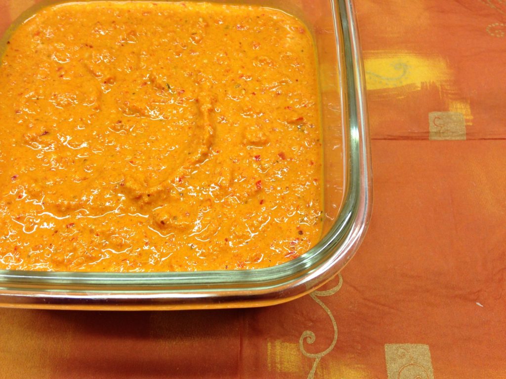 Paprika Erdnuss Chili Sauce