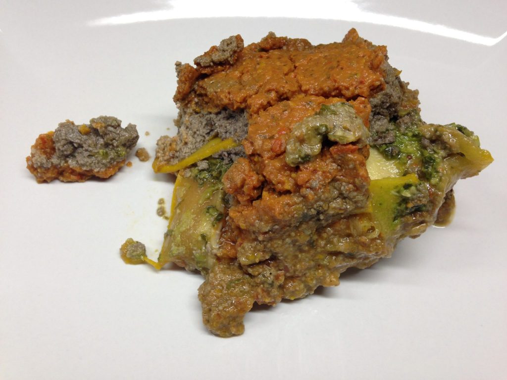 Vegane Zucchini Lasagne mit Champignon-Nuss Hack und Tomaten Dattel Creme
