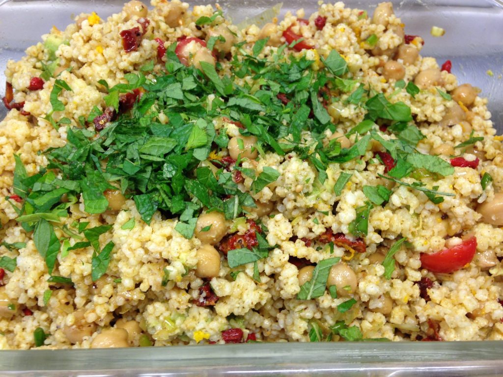 Hirse Taboulé mit Avocado und Goji Beeren