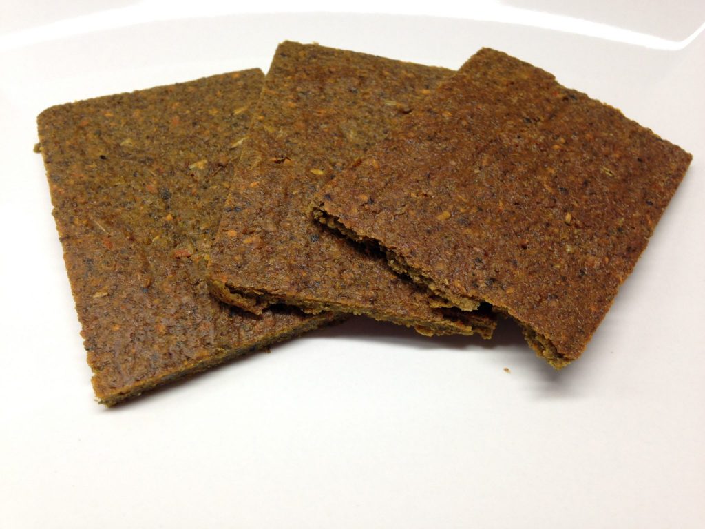 Rohkost Brot mit Chia, Buchweizen und Kürbiskernen