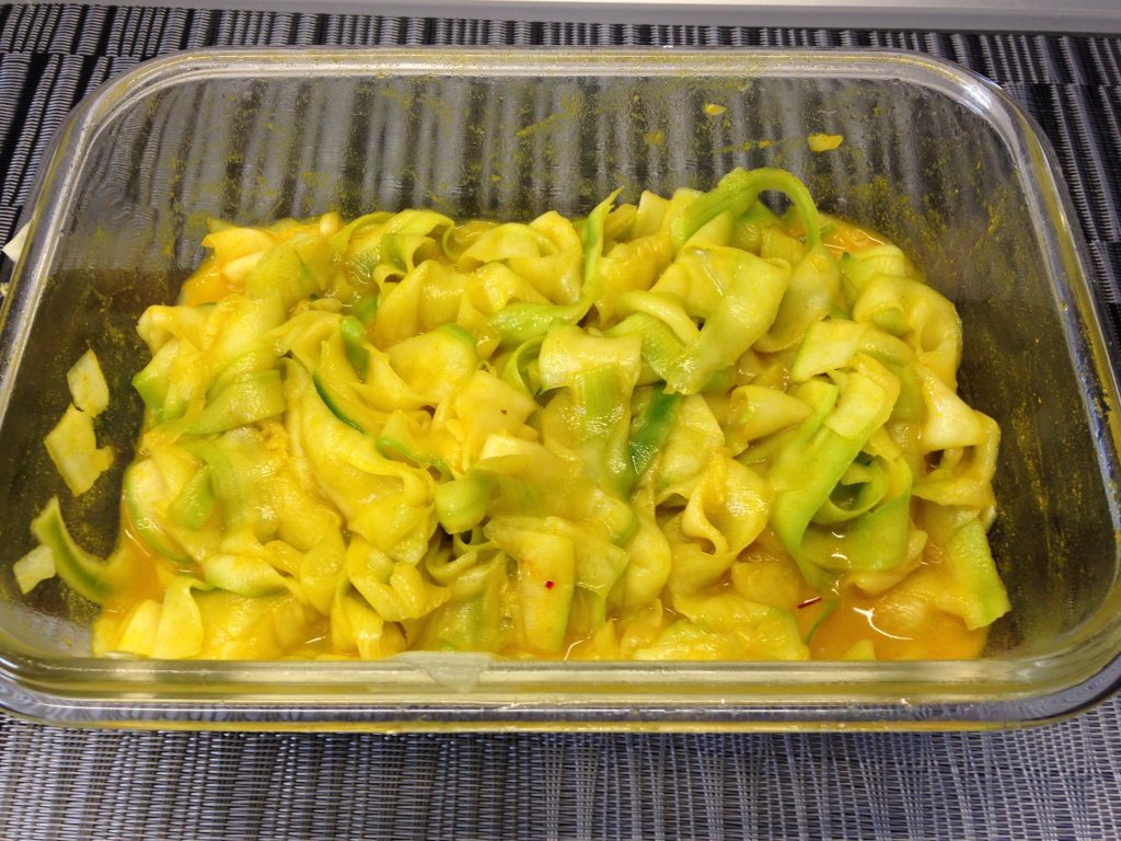 Safran Zucchini Bandnudeln
