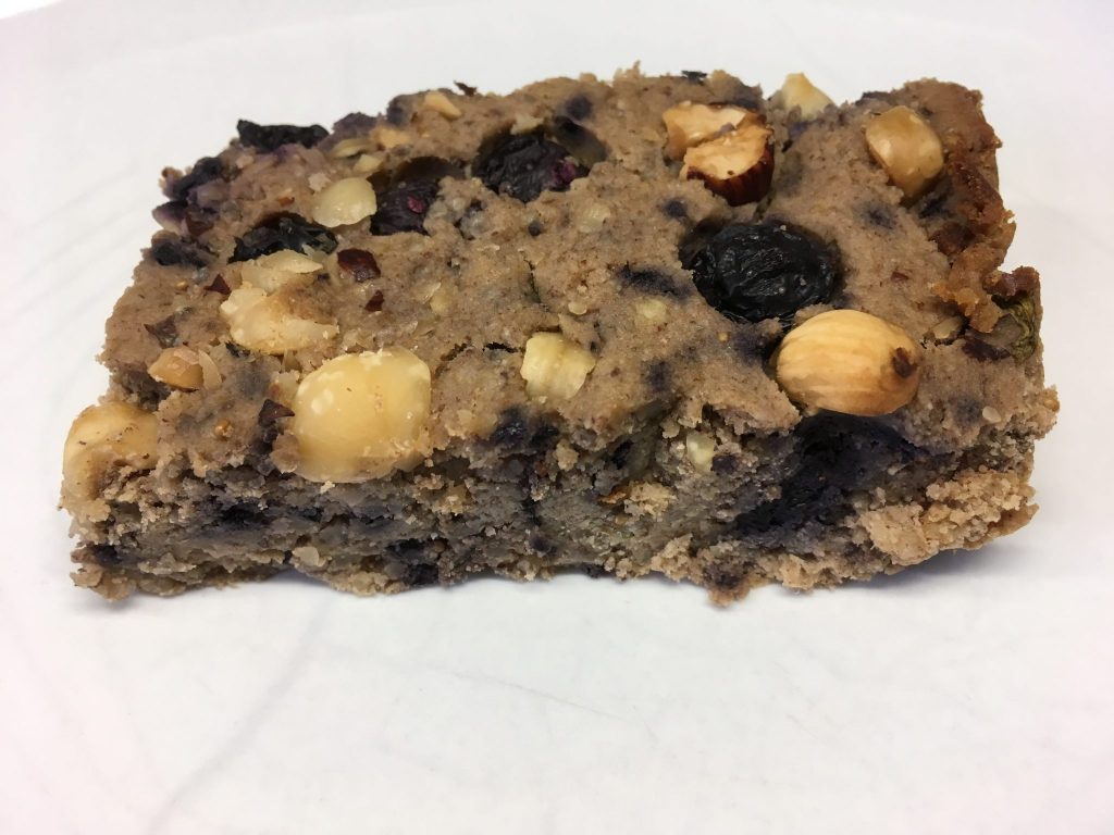 Hirse Kuchen mit Heidelbeeren und Banane