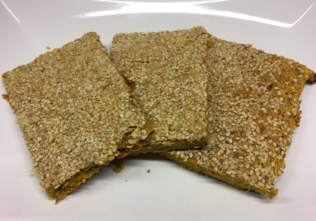 Süßkartoffel Karotten Rohkost Brot mit Sesam