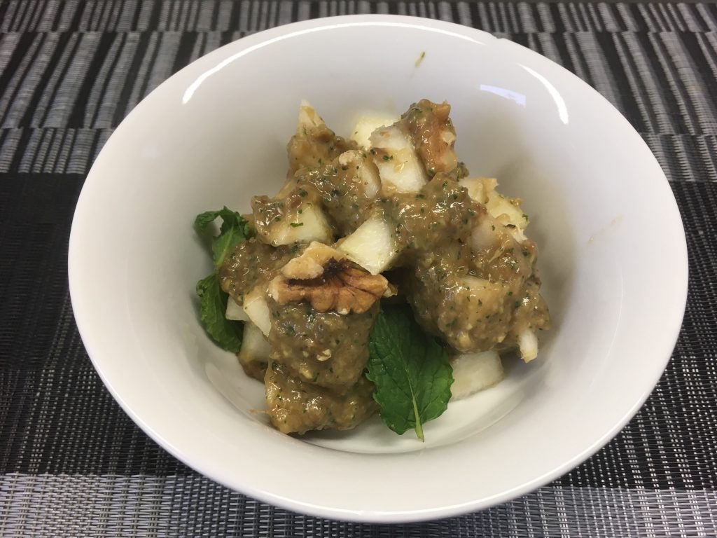 Birnen Walnuss Salat mit Bananen-Aprikosen-Kokosnuss-Creme