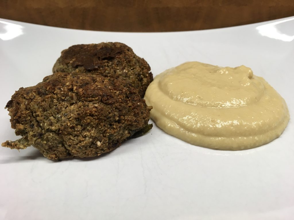 Blumenkohl Hanf Falafel mit Haselnüssen