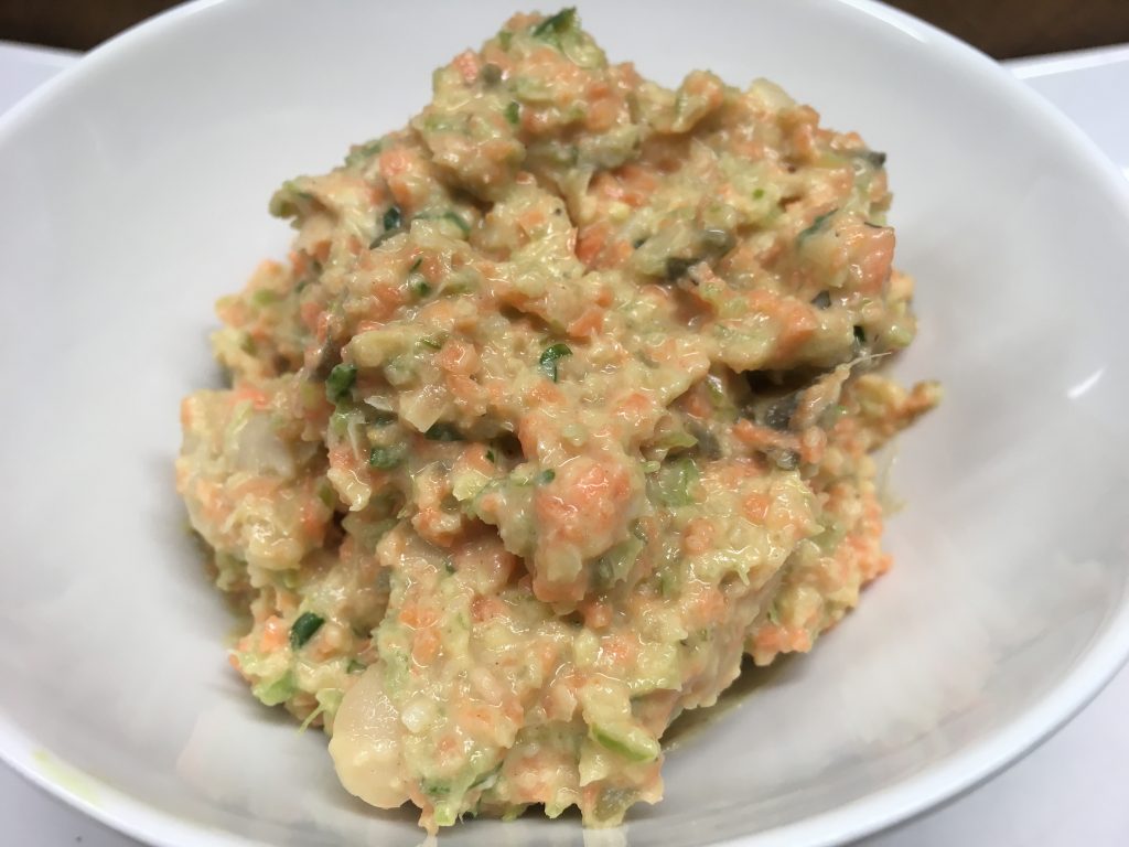 Karotten Sellerie Dip mit Kapern und veganer Mayonnaise