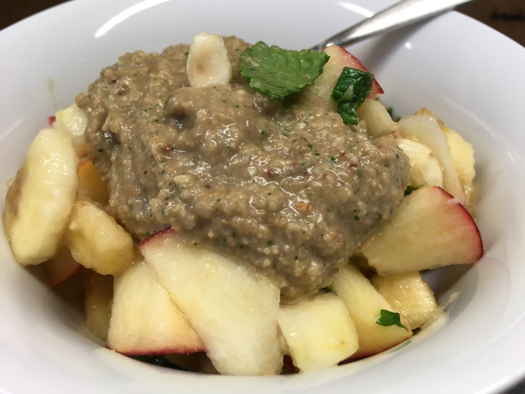 Apfel Bananen Salat mit Haselnuss Bananen Ingwer Creme