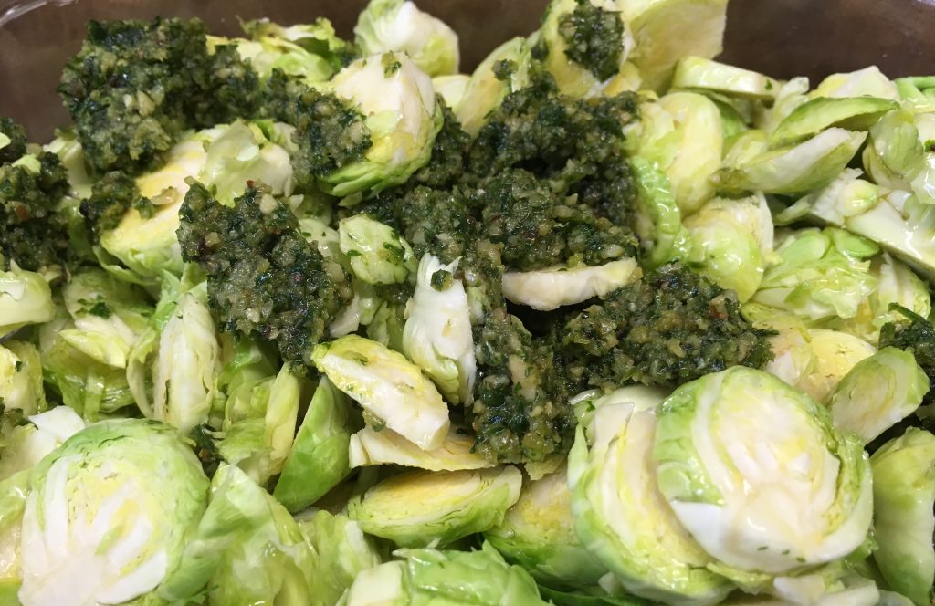 Rosenkohl mit Haselnuss Pesto