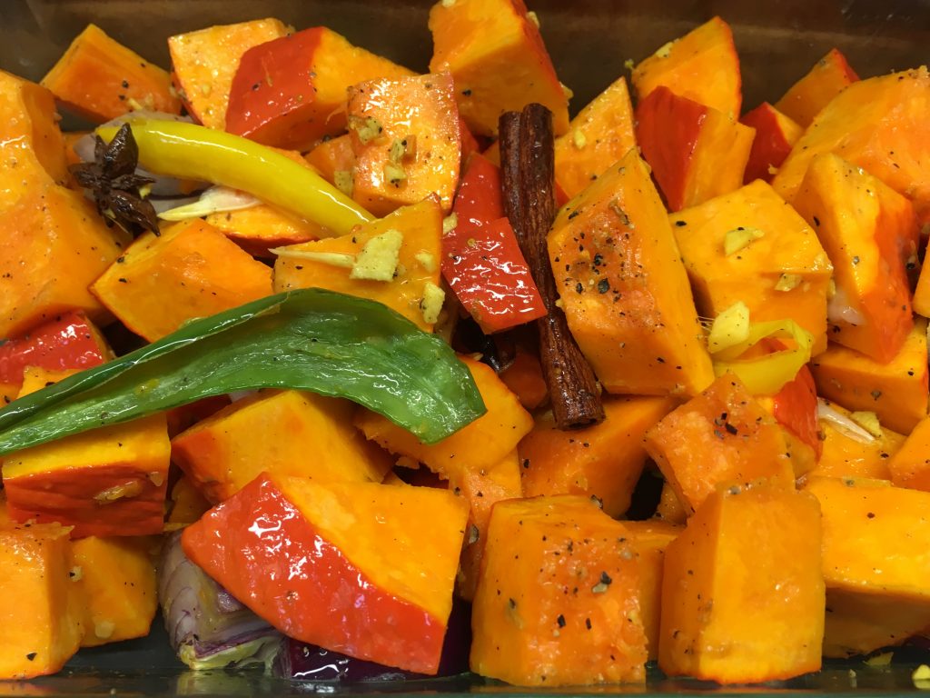 Kürbis Püree mit Miso, Chili, Datteln und Zimt