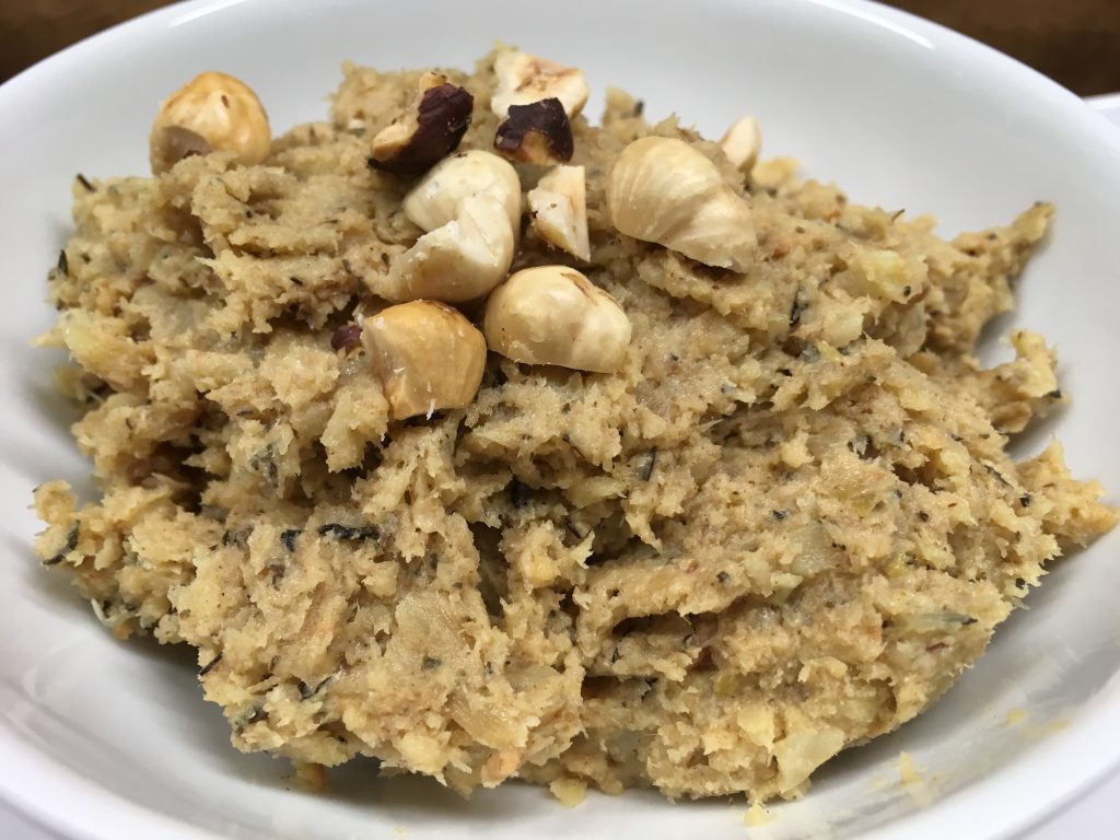 Pastinaken Haselnuss Dip mit Thymian
