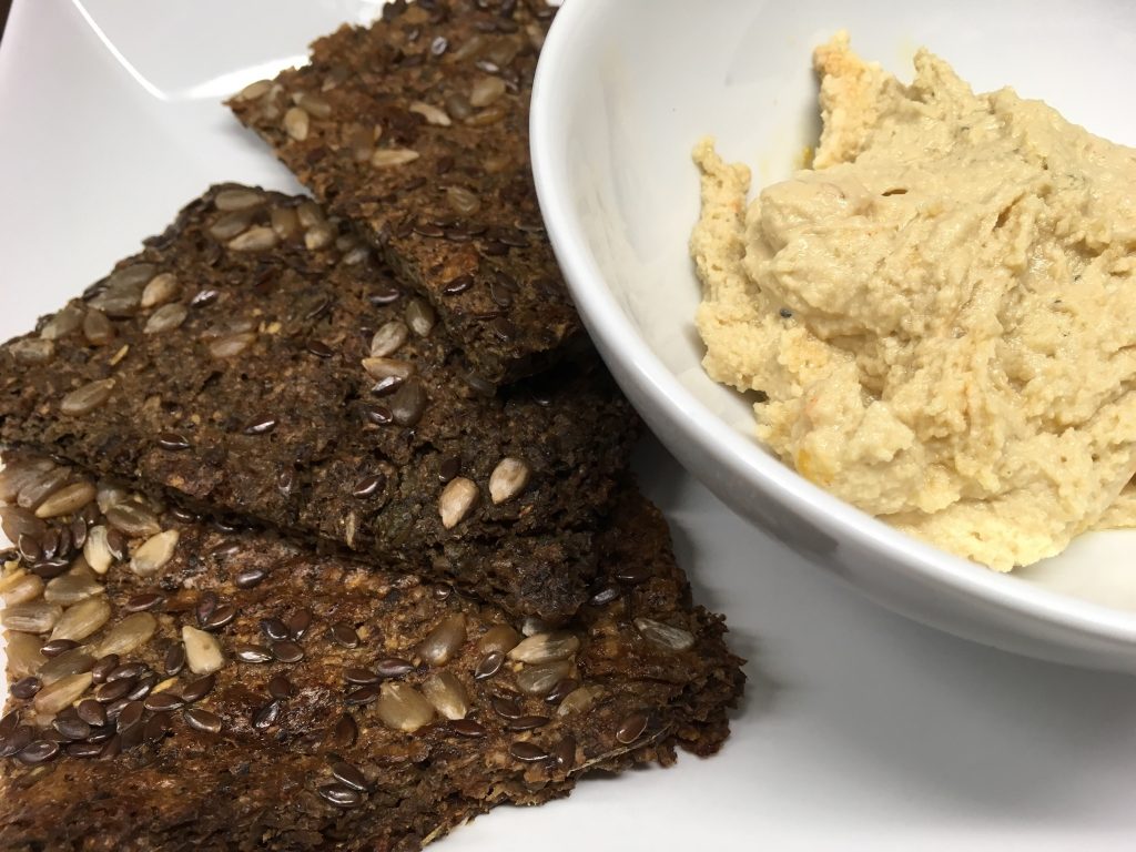 Sellerie Leinsamen Brot mit Sonnenblumenkernen