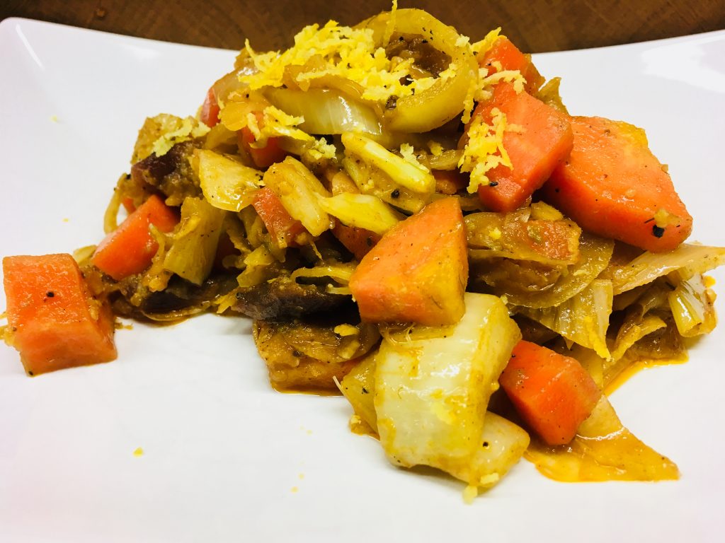 Möhren Fenchel Gemüse mit Aprikosen, Datteln und Harissa