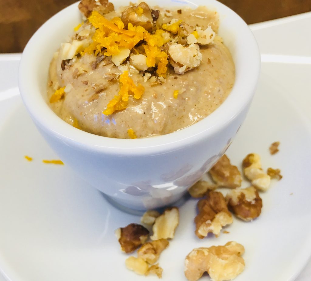 Gesunde Bananen Tahini Creme als Brotaufstrich oder Dessert