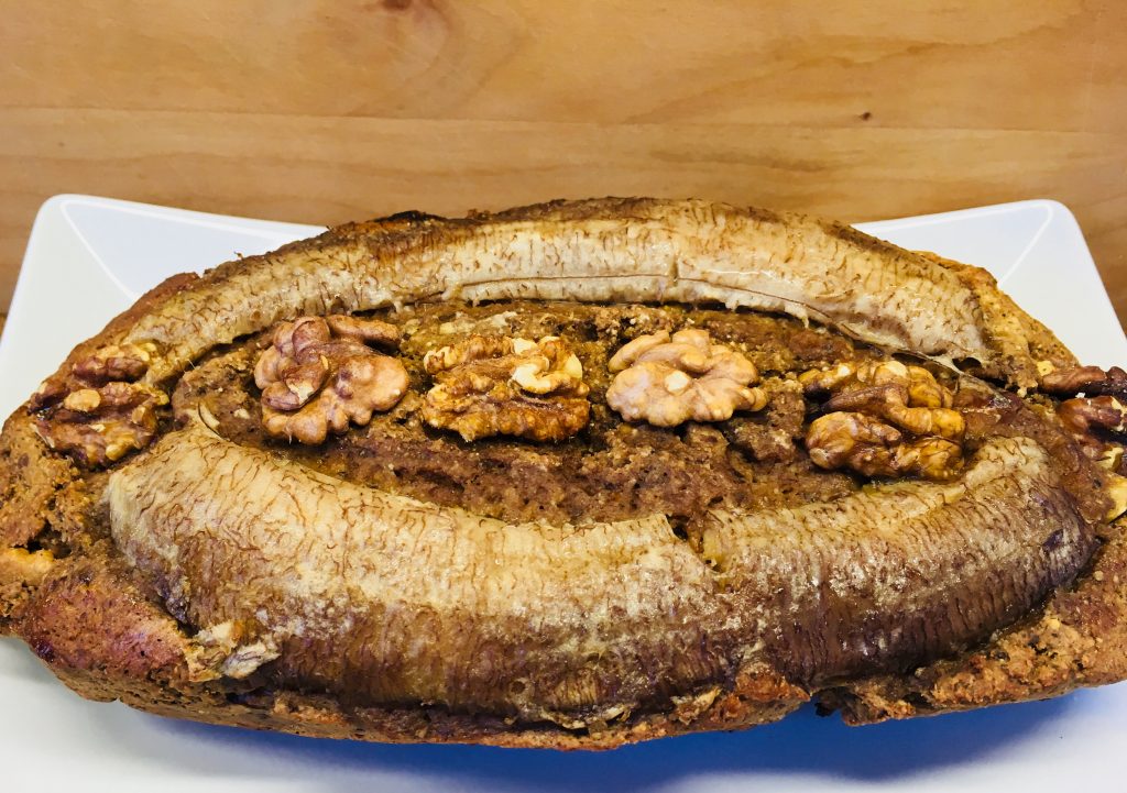 Bananen Brot mit Mandelmus und Walnüssen