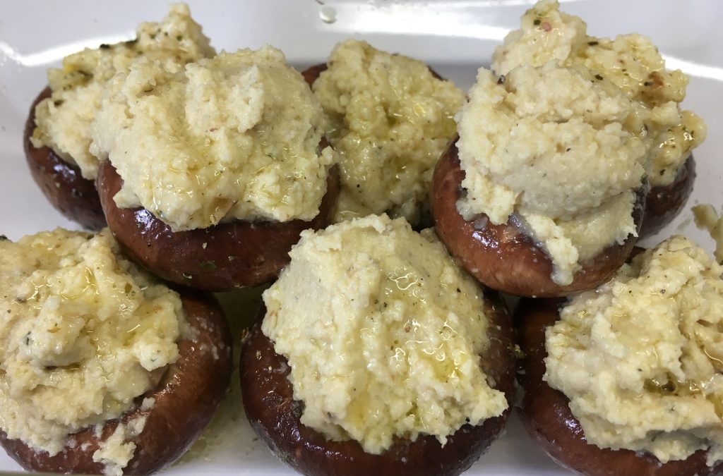 Gefüllte Champignons mit Kräuter Mandel Pesto