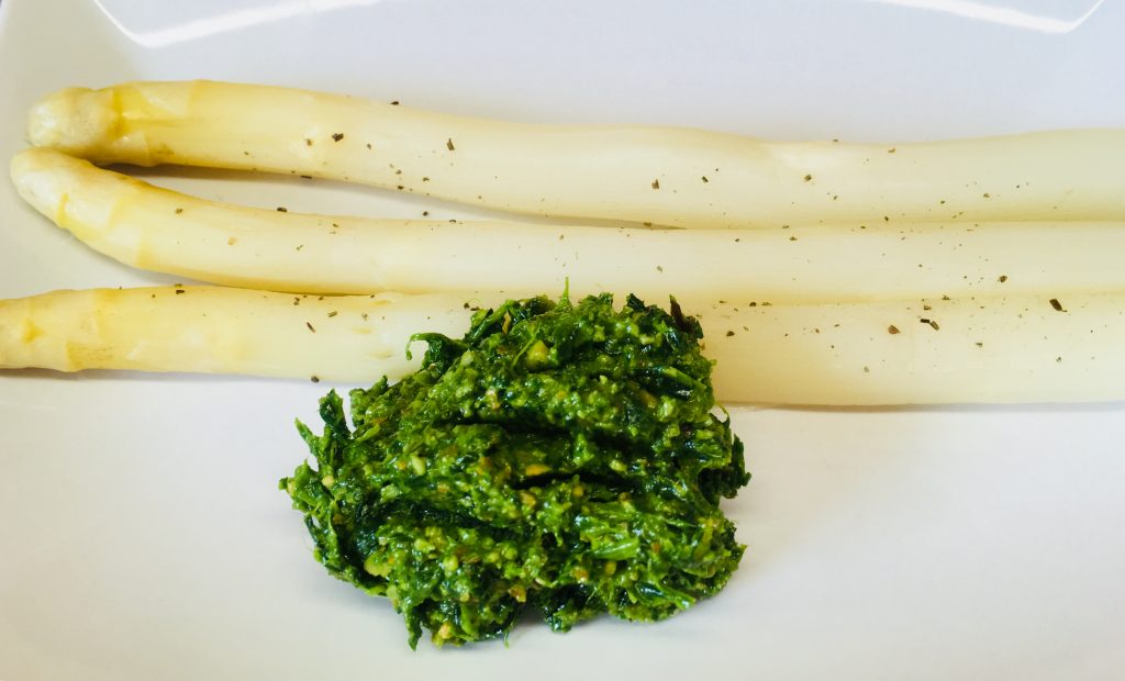 Spargel mit Bärlauchpesto