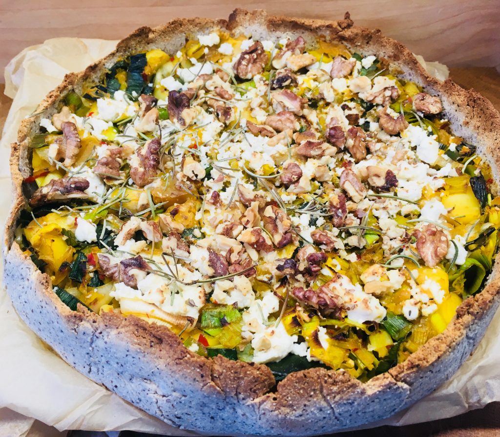 Mango Lauch Tarte mit Walnüssen und Ziegenkäse