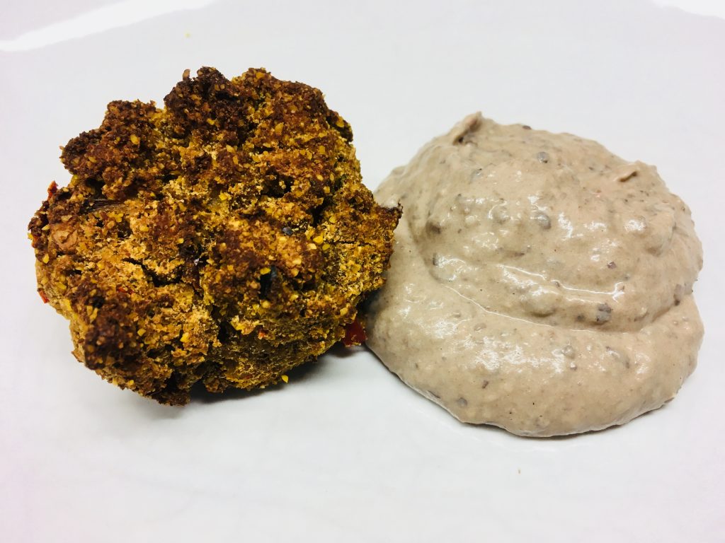 Polenta Muffins mit Tomaten und Chili