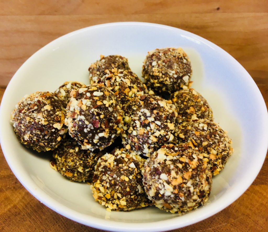 Mandel Mohn Energiebällchen mit Ingwer und Orange