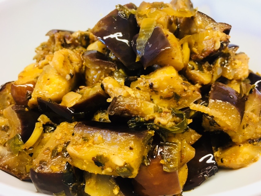 Geröstete Auberginen in Chermoula