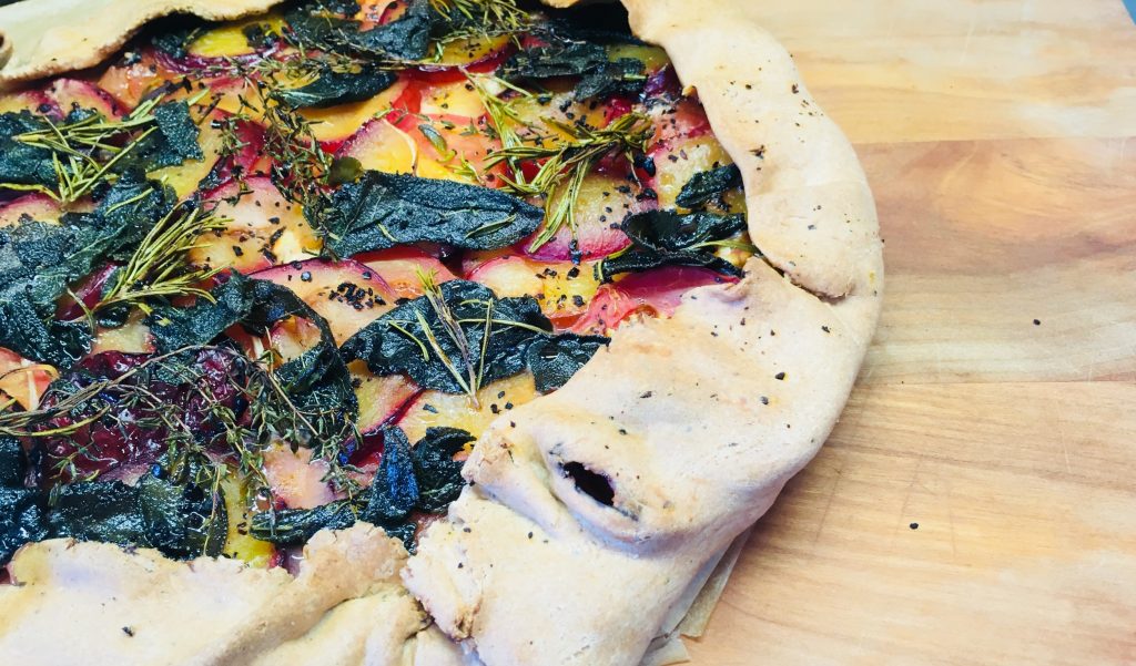 Galette mit Tomaten, Zucchini und Pflaumen