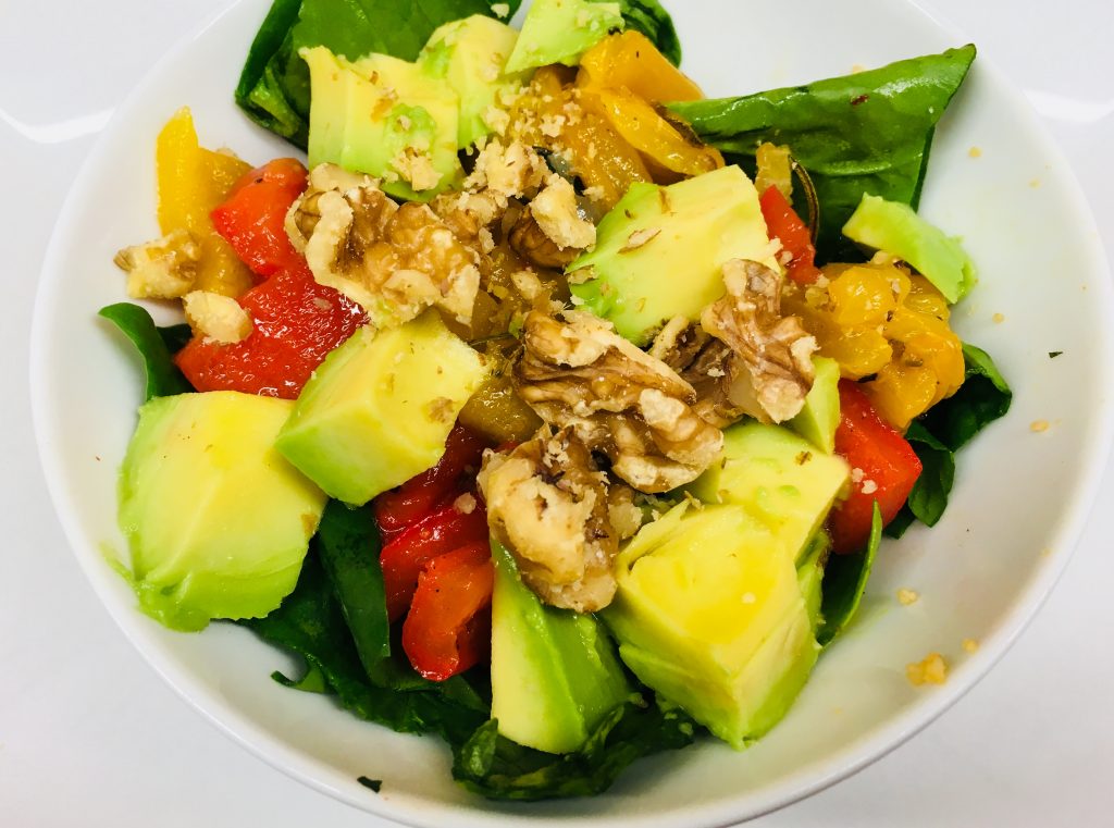 Paprika Avocado Salat 