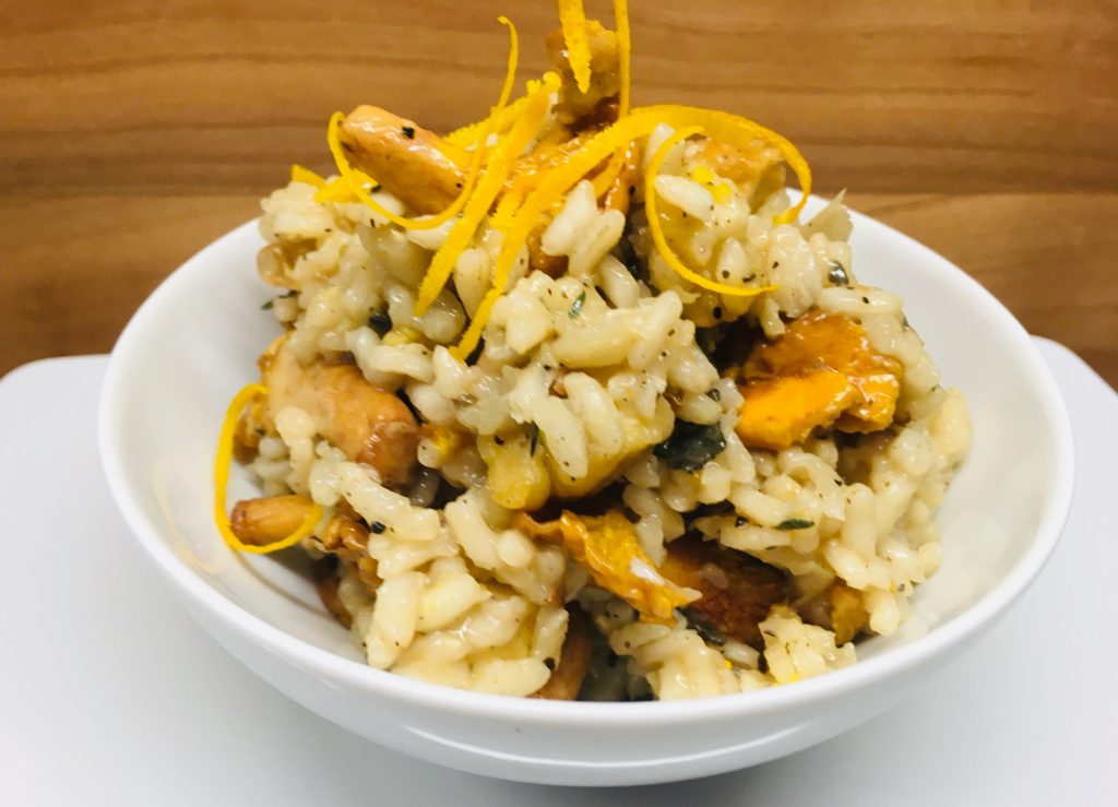 Risotto mit Pfifferlingen, Maronen und Orangenzesten