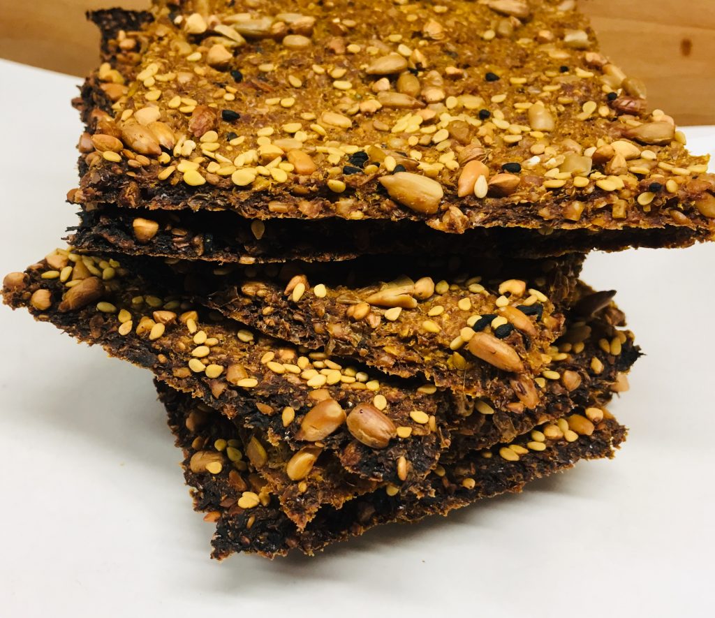 Sellerie Möhren Cracker mit Hanf, Chia und Leinöl