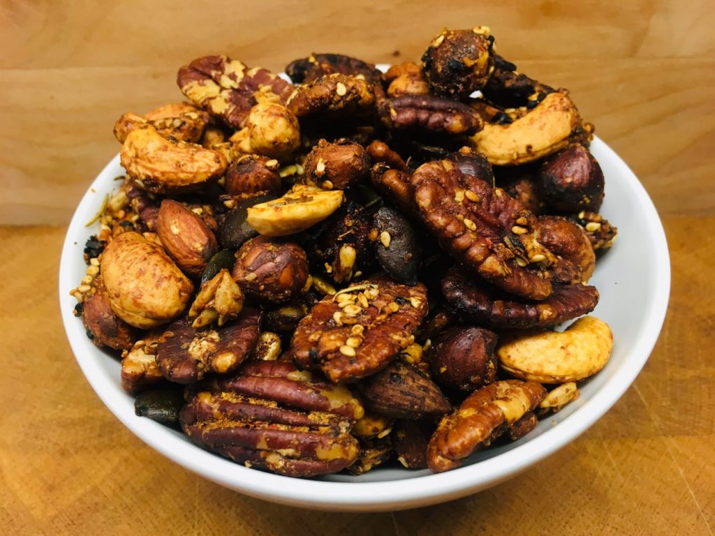 Spicy Nuts - Geröstete Nüsse mit Dukkah, Honig und Rosmarin