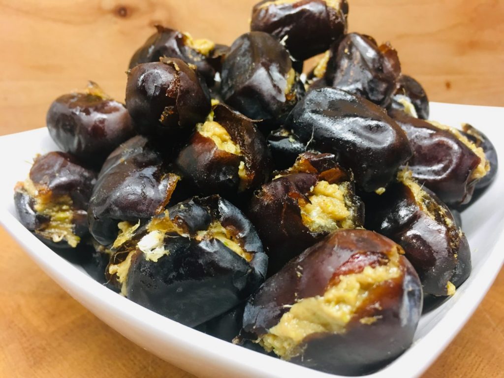 Halva Dattel Konfekt - gefüllte Datteln mit Halva