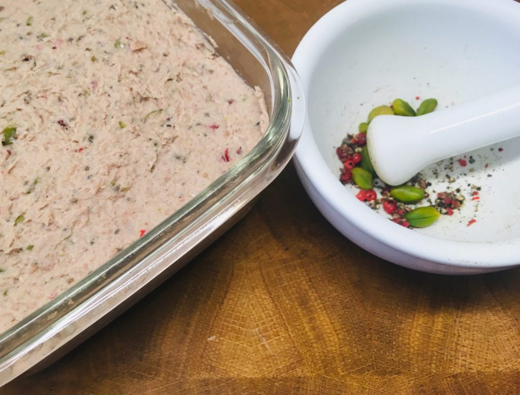 Pastinaken Walnuss Pastete mit Pistazien