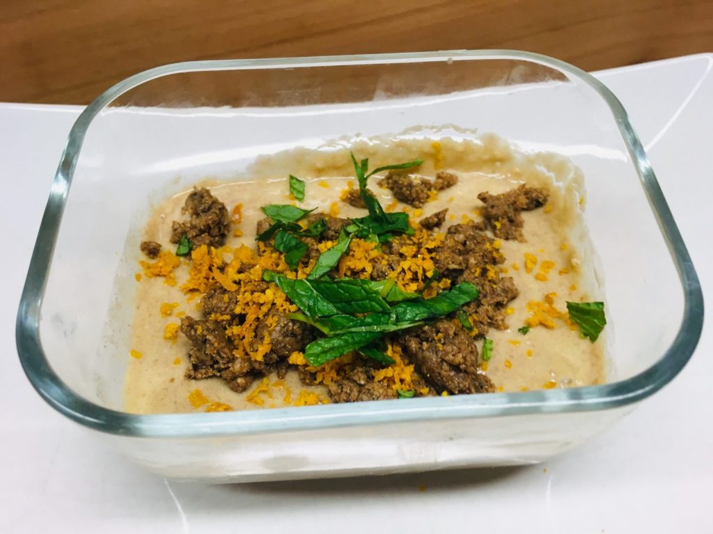 Kaki Cashew Creme mit Mohnstreusel