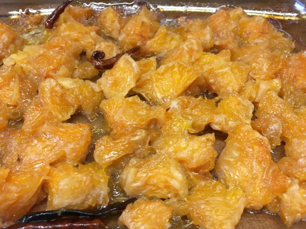 Karamellisierte Chili-Orangen